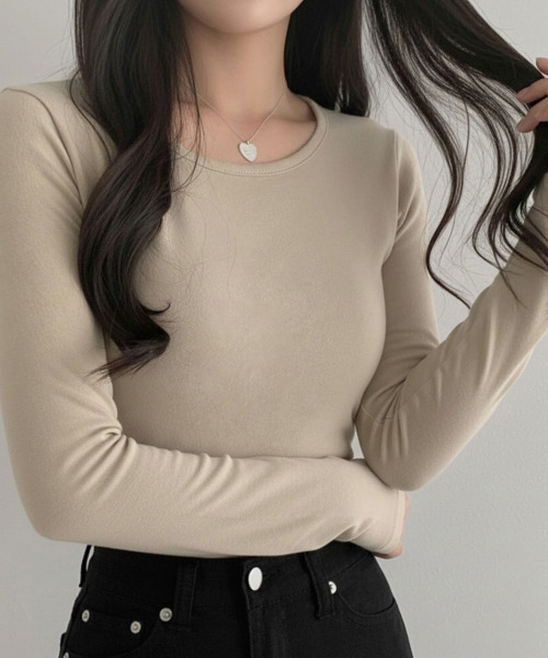 VIVID LADY(ビビッドレディー)の「ロングスリーブ ロンT 長袖 カットソー トップス(Tシャツ/カットソー・レディース・グレー/ライトブルー/カーキ/ブラック/アイボリー/ベージュ/ピンク/ブラウン/ブルー/チャコールグレー・FREE)」の6枚目の写真