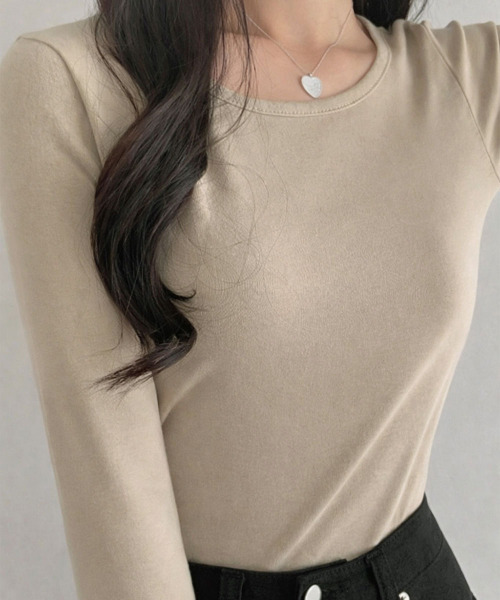 VIVID LADY(ビビッドレディー)の「ロングスリーブ ロンT 長袖 カットソー トップス(Tシャツ/カットソー・レディース・グレー/ライトブルー/カーキ/ブラック/アイボリー/ベージュ/ピンク/ブラウン/ブルー/チャコールグレー・FREE)」の13枚目の写真