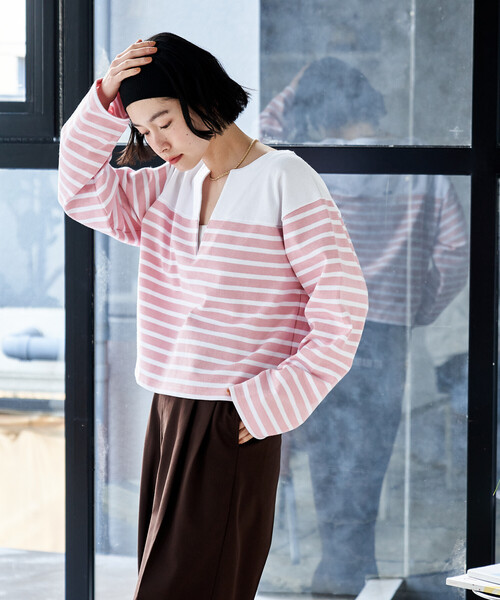 FREAK'S STORE(フリークスストア)の「CHANTECLAIR/シャントクレール 別注 バスクボーダー Vネックプルオーバー/バスクシャツ(Tシャツ/カットソー・レディース・ピンク/ナチュラル・フリ-)」の7枚目の写真