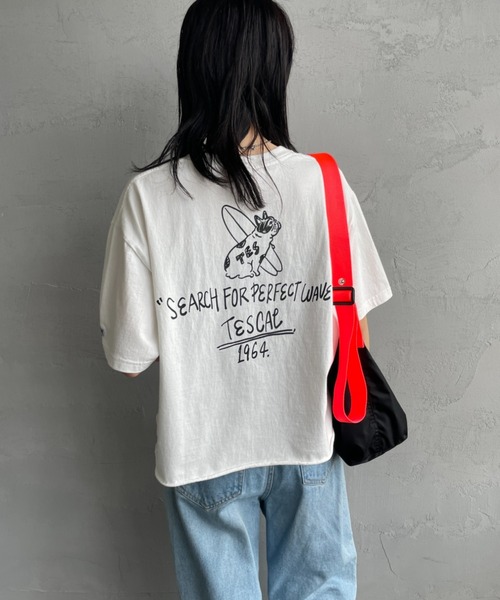 The Endless Summer（エンドレスサマー）の「[THE ENDLESS SUMMER/エンドレスサマー] 別注 手書き風ロゴ BUHIバックプリント カットオフTシャツ（Tシャツ/カットソー・レディース・ネイビー/ホワイト/ブラック/グレー・F）」の5枚目の写真