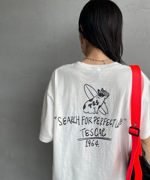 The Endless Summer（エンドレスサマー）の「[THE ENDLESS SUMMER/エンドレスサマー] 別注 手書き風ロゴ BUHIバックプリント カットオフTシャツ（Tシャツ/カットソー・レディース・ネイビー/ホワイト/ブラック/グレー・F）」の10枚目の写真
