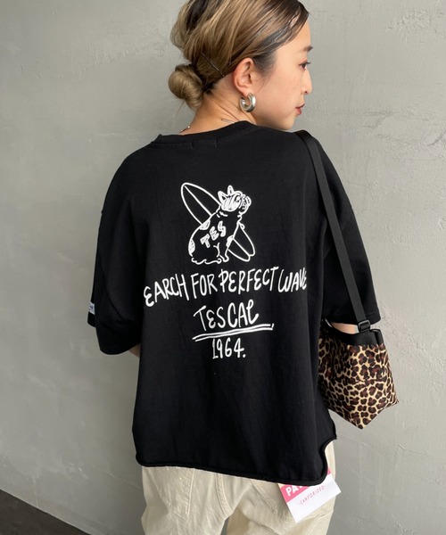 The Endless Summer（エンドレスサマー）の「[THE ENDLESS SUMMER/エンドレスサマー] 別注 手書き風ロゴ BUHIバックプリント カットオフTシャツ（Tシャツ/カットソー・レディース・ネイビー/ホワイト/ブラック/グレー・F）」の20枚目の写真