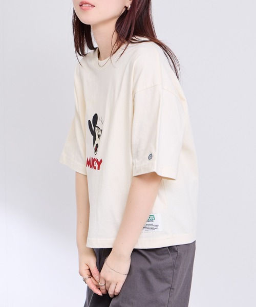 DISCUS(ディスカス)の「【DISCUS×MICKEY MOUSE】ショート丈Tシャツ(Tシャツ/カットソー・レディース・ホワイト/スミクロ・M)」の8枚目の写真