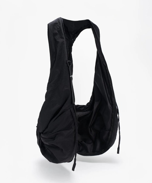 Lui's(ルイス)の「Po Smooth Black(ショルダーバッグ・メンズ・ブラック・FREE)」の2枚目の写真