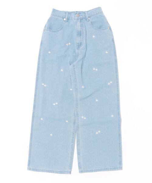 flower（フラワー）の「ブルームエンブロイダリーパンツ（デニムパンツ・レディース・ライトブルー/ブルー系その他・SMALL/MEDIUM）」の2枚目の写真