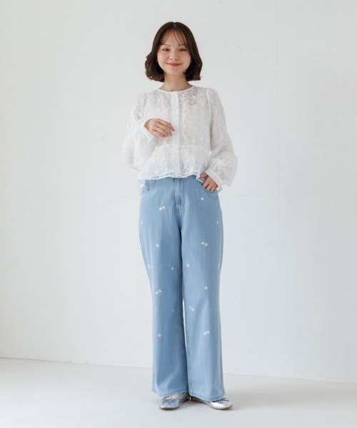 flower（フラワー）の「ブルームエンブロイダリーパンツ（デニムパンツ・レディース・ライトブルー/ブルー系その他・SMALL/MEDIUM）」の9枚目の写真