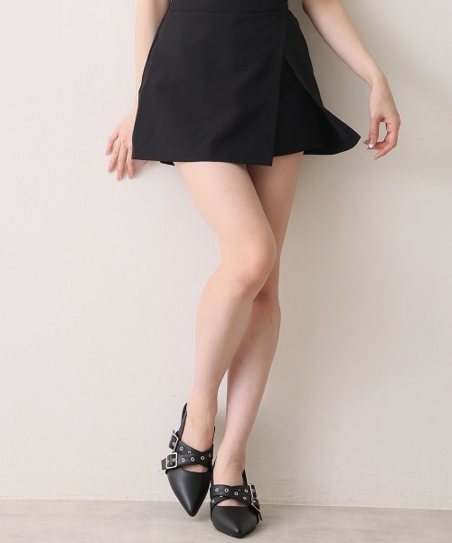 DEMETER(デメテル)の「ポインテッドトゥ クロスベルト バックストラップ パンプス(パンプス・レディース・ブラック/ホワイト・LL/L/M/S)」の15枚目の写真