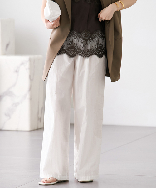 plage(プラージュ)の「parachute slax パンツ(その他パンツ・レディース・ホワイト/キャメル・34/36/38)」の4枚目の写真