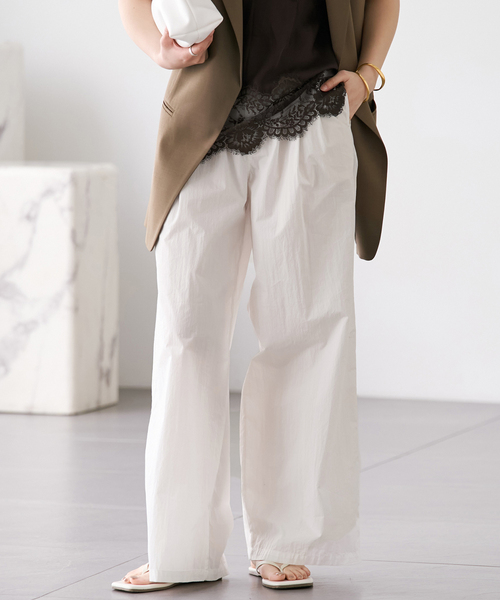 plage(プラージュ)の「parachute slax パンツ(その他パンツ・レディース・ホワイト/キャメル・34/36/38)」の3枚目の写真