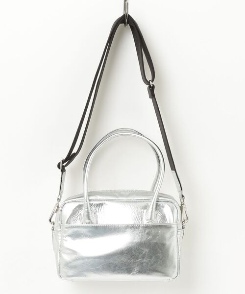 POMTATA（ポンタタ）の「POMTATA/ポンタタ/VNT SQUARE BOSTON BAG（ボストンバッグ・レディース・ブラック/シルバー・F）」の2枚目の写真