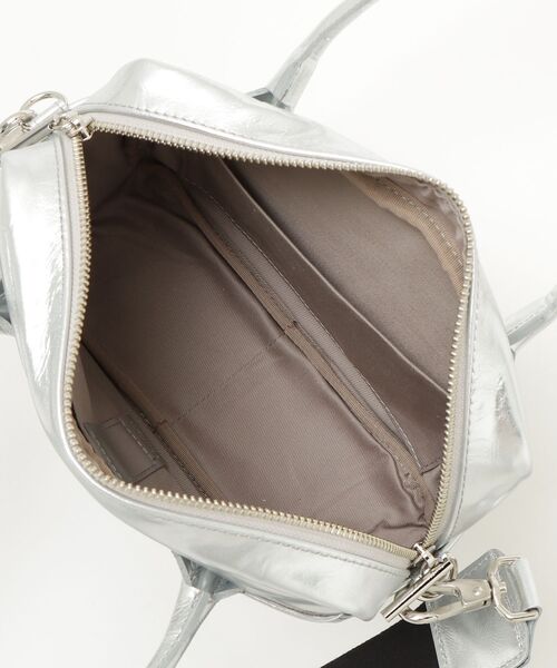 POMTATA（ポンタタ）の「POMTATA/ポンタタ/VNT SQUARE BOSTON BAG（ボストンバッグ・レディース・ブラック/シルバー・F）」の6枚目の写真