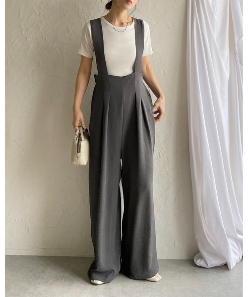 She's Closet(シーズクローゼット)の「ハイウエスト ツータック オールインワン ワイドパンツ サロペット(サロペット/オーバーオール・レディース・ブラック/チャコールグレー・FREE)」の2枚目の写真