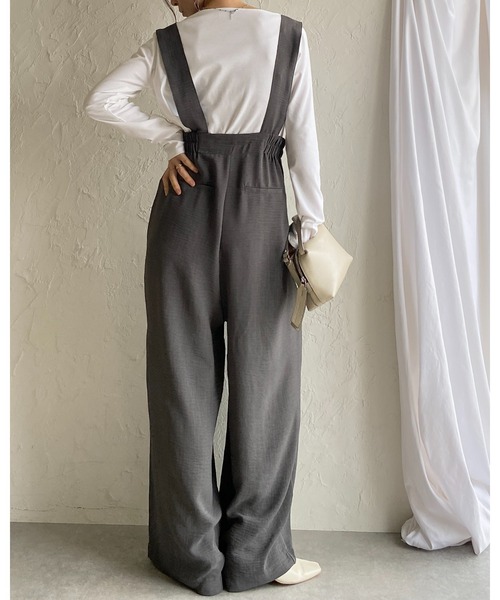 She's Closet(シーズクローゼット)の「ハイウエスト ツータック オールインワン ワイドパンツ サロペット(サロペット/オーバーオール・レディース・ブラック/チャコールグレー・FREE)」の3枚目の写真