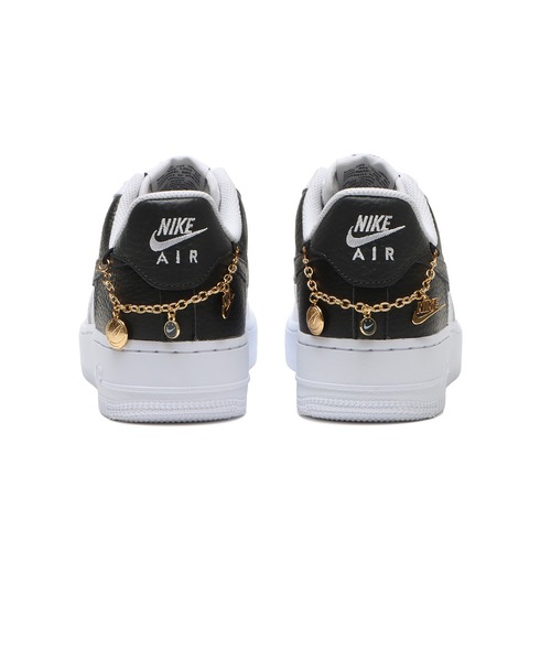 NIKE(ナイキ)の「W AIR FORCE 1 '07 IR0872-001(スニーカー・レディース・ブラック・29.0cm/28.0cm/27.5cm/27.0cm/26.5cm/26.0cm/25.5cm/25.0cm/24.5cm/24.0cm/23.5cm/23.0cm/22.5cm/22.0cm/28.5cm)」の5枚目の写真