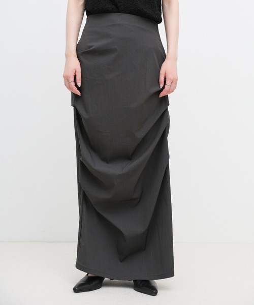 select MOCA(セレクトモカ)の「【サイズ展開あり】ドレープタイトスカート(スカート・レディース・アイボリー/スミクロ・LARGE/MEDIUM)」の5枚目の写真