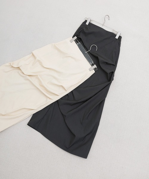 select MOCA(セレクトモカ)の「【サイズ展開あり】ドレープタイトスカート(スカート・レディース・アイボリー/スミクロ・LARGE/MEDIUM)」の11枚目の写真