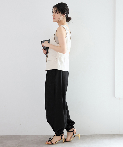 IENA(イエナ)の「ウォッシャブルタフタバルーンパンツ(その他パンツ・レディース・ホワイト/ブラック・36/38)」の13枚目の写真