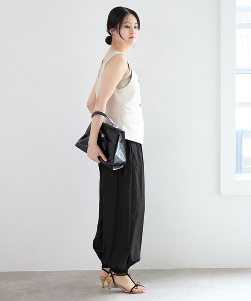 IENA(イエナ)の「ウォッシャブルタフタバルーンパンツ(その他パンツ・レディース・ホワイト/ブラック・36/38)」の15枚目の写真