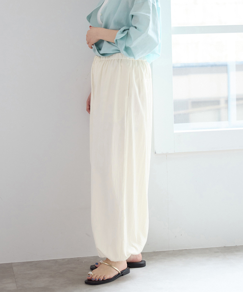 IENA(イエナ)の「ウォッシャブルタフタバルーンパンツ(その他パンツ・レディース・ホワイト/ブラック・36/38)」の18枚目の写真