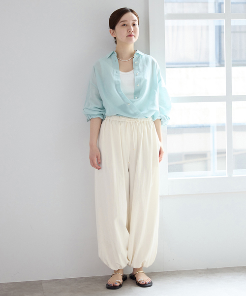 IENA(イエナ)の「ウォッシャブルタフタバルーンパンツ(その他パンツ・レディース・ホワイト/ブラック・36/38)」の20枚目の写真