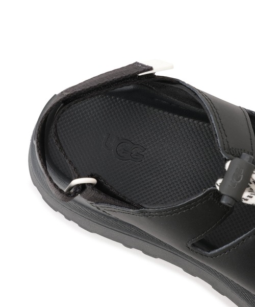 UGG(アグ)の「【UGG(アグ)】W GOLDENGLOW TOGGLE(サンダル・レディース・ブラック・25/24/23)」の8枚目の写真