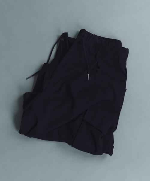 SENSE OF PLACE by URBAN RESEARCH（センスオブプレイスバイアーバンリサーチ）の「ワイドカーゴパンツ（その他パンツ・メンズ・チャコールグレー/オリーブ/アイボリー/ブラック・X-SMALL/MEDIUM/LARGE/SMALL）」の2枚目の写真