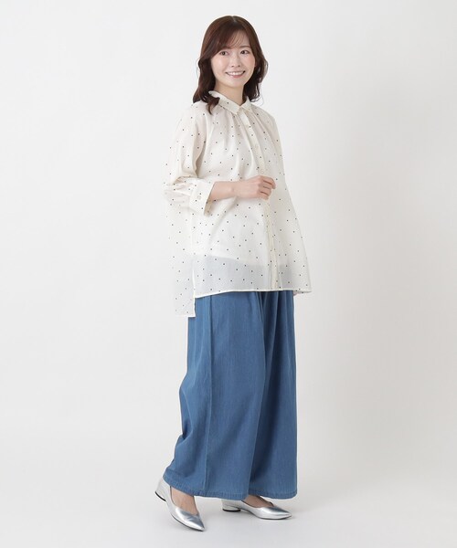 one'sterrace(ワンズテラス)の「デニムワイドパンツ(デニムパンツ・レディース・ブルー系その他7/ネイビー系5・02)」の5枚目の写真