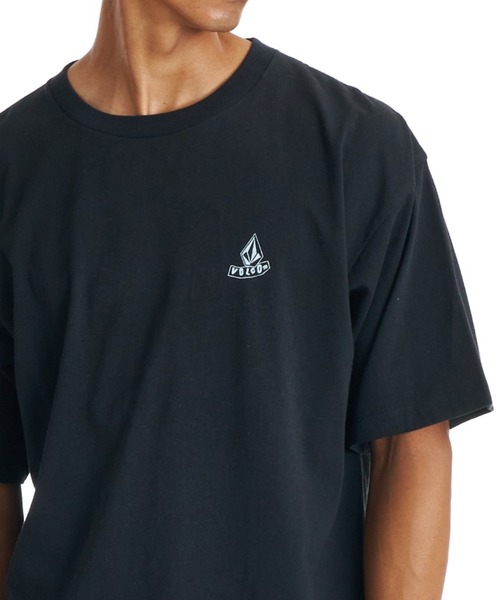 VOLCOM(ボルコム)の「VOLCOM FUEL THE NOISE SS TEE(Tシャツ/カットソー・メンズ・ブラック/パープル・M/L)」の1枚目の写真