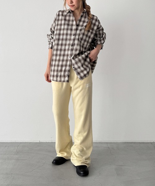 CANAL JEAN(キャナルジーン)の「DISCUS ATHLETIC フレアスウェットパンツ(スウェットパンツ・レディース・オートミール/イエロー・ONE SIZE)」の13枚目の写真