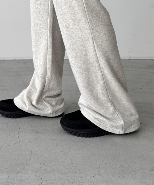 CANAL JEAN(キャナルジーン)の「DISCUS ATHLETIC フレアスウェットパンツ(スウェットパンツ・レディース・オートミール/イエロー・ONE SIZE)」の18枚目の写真