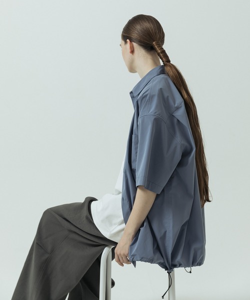 SLICK(スリック)の「【SLICK/スリック】Cotton Like Typewriter Drawstring Regular Collar Shirt/コットンライク タイプライター ドローストリング レギュラーカラーシャツ(シャツ/ブラウス・メンズ・オレンジ/ブラック/ブルー/グレイッシュベージュ・2/1/3)」の4枚目の写真