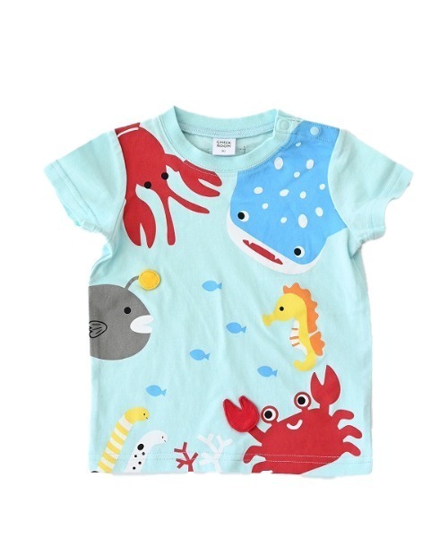 CHEEK ROOM(チークルーム)の「CHEEK ROOM/チークルーム 海の魚たち Tシャツ(Tシャツ/カットソー・キッズ・イエロー/オレンジ/サックスブルー・80cm/100cm/110cm/120cm/130cm/90cm)」の2枚目の写真
