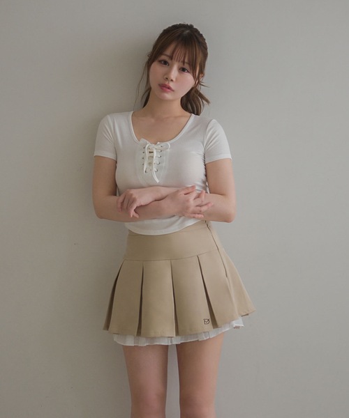 M DOLLY(エムドリー)の「Front lace up zoe rib tops / フロントレースアップゾーイリブトップス(Tシャツ/カットソー・レディース・ブラック/グレー/ホワイト/ベージュ・FREE)」の7枚目の写真