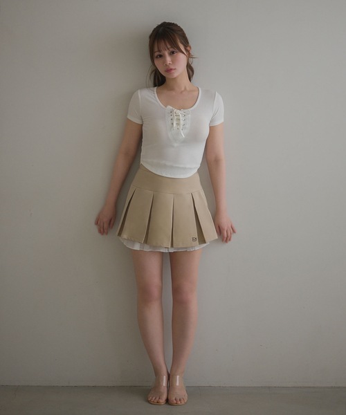 M DOLLY(エムドリー)の「Front lace up zoe rib tops / フロントレースアップゾーイリブトップス(Tシャツ/カットソー・レディース・ブラック/グレー/ホワイト/ベージュ・FREE)」の12枚目の写真