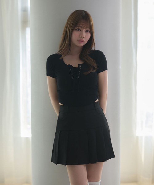 M DOLLY(エムドリー)の「Front lace up zoe rib tops / フロントレースアップゾーイリブトップス(Tシャツ/カットソー・レディース・ブラック/グレー/ホワイト/ベージュ・FREE)」の14枚目の写真