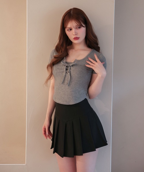 M DOLLY(エムドリー)の「Front lace up zoe rib tops / フロントレースアップゾーイリブトップス(Tシャツ/カットソー・レディース・ブラック/グレー/ホワイト/ベージュ・FREE)」の22枚目の写真