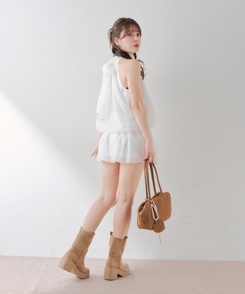 Chico(チコ)の「チャーム付きミドルブーツ(ブーツ・レディース・ベージュ系その他3/ブラック・SMALL/LARGE/MEDIUM)」の5枚目の写真