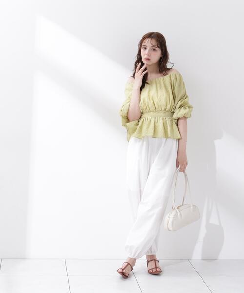 PROPORTION BODY DRESSING（プロポーションボディドレッシング）の「【中川紅葉さん着用＜ａ＞２ＷＡＹオフショルフィッシュテールブラウス / 1216219600（シャツ/ブラウス・レディース・ホワイト/イエロー/ブラック・SMALL/MEDIUM）」の21枚目の写真