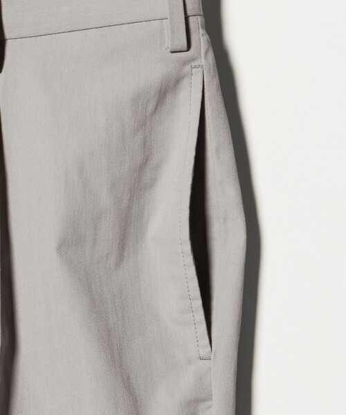 A DAY IN THE LIFE UNITED ARROWS（アデイインザライフユナイテッドアローズ）の「クールマックス ドライオックスフォード 1プリーツ テーパード スラックス＜A DAY IN THE LIFE＞（スラックス・メンズ・ダークブラウン/ホワイト/ライトグレー・S/L/XL/M）」の15枚目の写真