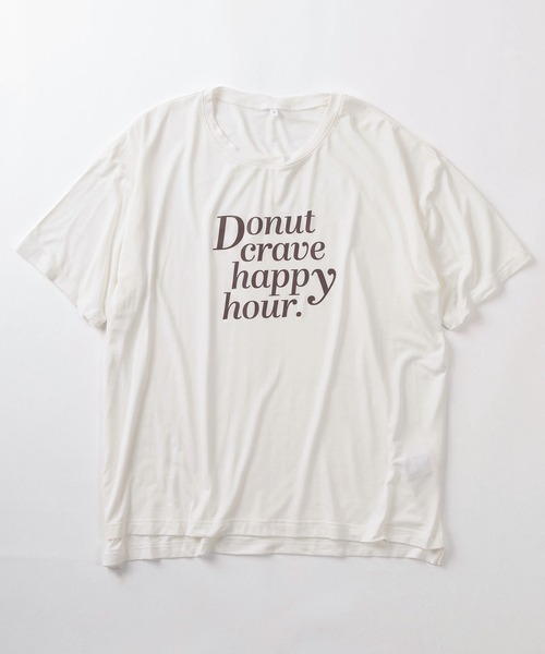 make a ray!（メイク ア レイ！）の「【52】レディース ドーナツ柄 ルームウェア/プリントTシャツ＆パイルショートパンツ/セットアップ/ワンマイルウェア/2点セット（ルームウェア/パジャマ・レディース・オフホワイト・M/L）」の2枚目の写真