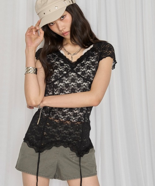 WHO'S WHO gallery（フーズフーギャラリー）の「レースガーターS/S トップス（Tシャツ/カットソー・レディース・サックスブルー/ピンク/ブラック/オフホワイト・FREE）」の2枚目の写真