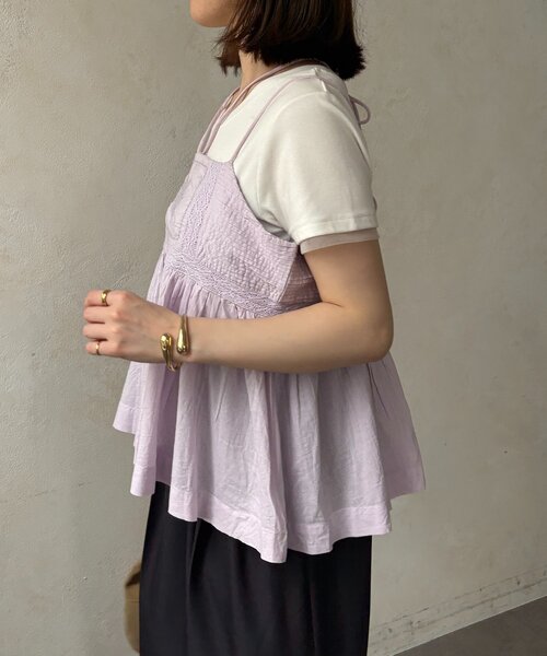 Thevon（ゼボン）の「ピンタック刺繍レースキャミ（キャミソール・レディース・オフホワイト/パープル/ブラック・FREE）」の14枚目の写真