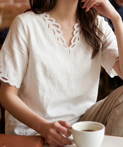 umune(ウムネ)の「刺繍カットソー 五分袖 5分袖 コード刺繍 ネックデザイン プルオーバー Tシャツ風 サマーニット調 きれいめ 上品 トップス 夏(Tシャツ/カットソー・レディース・ブラウン/オフホワイト/ブラック・FREE)」の7枚目の写真