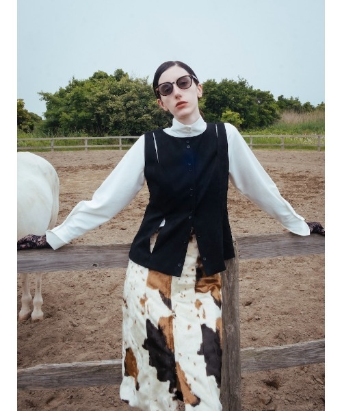 sahara(サハラ)の「【26AW PRE ORDER】Faux Cowhide Skirt(スカート・レディース・ホワイト/ブラック・M/S)」の16枚目の写真