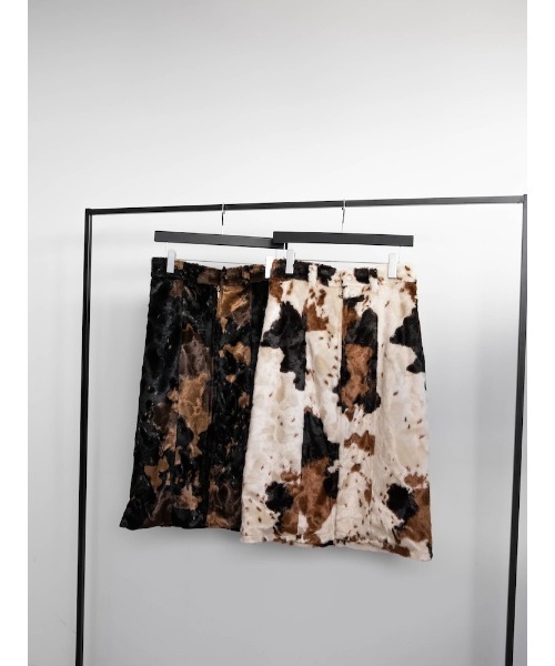 sahara(サハラ)の「【26AW PRE ORDER】Faux Cowhide Skirt(スカート・レディース・ホワイト/ブラック・M/S)」の21枚目の写真