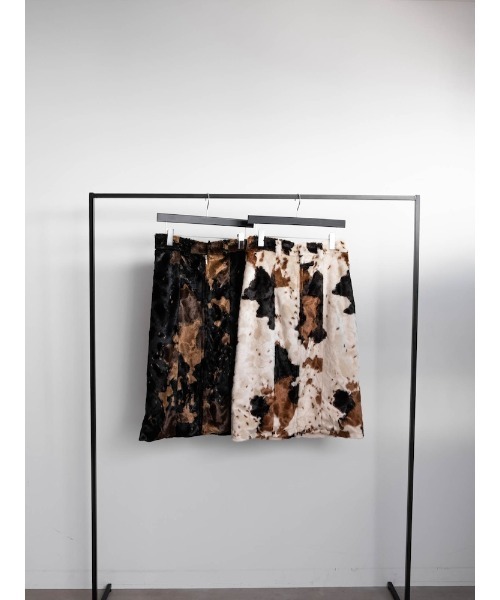 sahara(サハラ)の「【26AW PRE ORDER】Faux Cowhide Skirt(スカート・レディース・ホワイト/ブラック・M/S)」の22枚目の写真