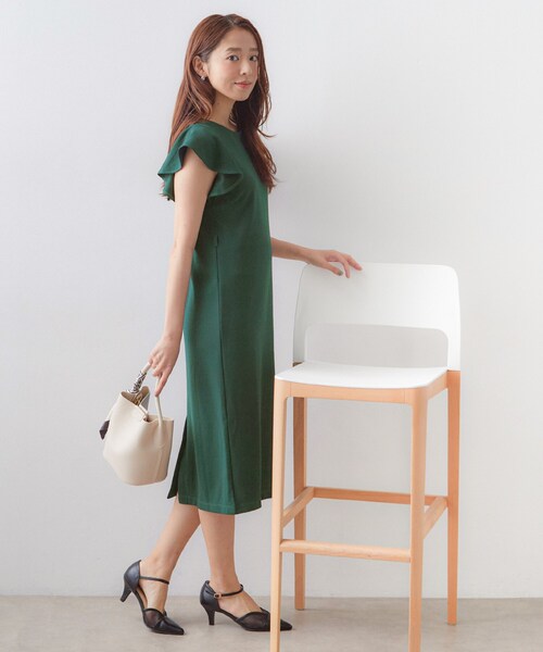 index(インデックス)の「【接触冷感/吸水速乾】キーネックフレアスリーブワンピース《UV/洗濯機OK/ストレッチ》(ワンピース・レディース・ブラック系7/ネイビー/ブルー系5/ブラウン系その他/ベージュ系7/モスグリーン・38/42/40/36)」の8枚目の写真