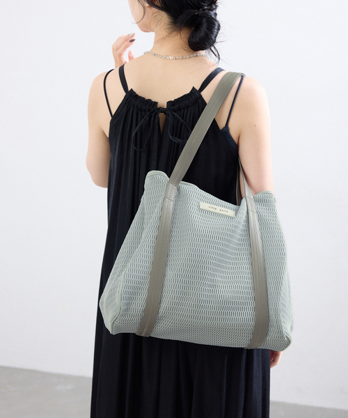 IENA(イエナ)の「《洗濯機洗い可》qbag paris/キューバッグ パリ NEST ZIP M バッグ(トートバッグ・レディース・ライトグリーン/ピンク/レッド/ブルー・FREE)」の7枚目の写真