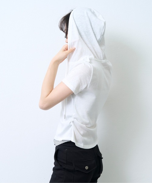 NUJOH(ヌゾ)の「Hooded Double Zip Layered Top / フーディーダブルジップレイヤードトップ(パーカー・レディース・アイボリー/グレー・FREE)」の6枚目の写真