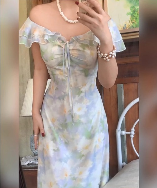 LUCPY（ラクピー）の「フラワーオフショルダーリボンワンピース（ワンピース・レディース・ホワイト・LARGE/MEDIUM/SMALL）」の2枚目の写真